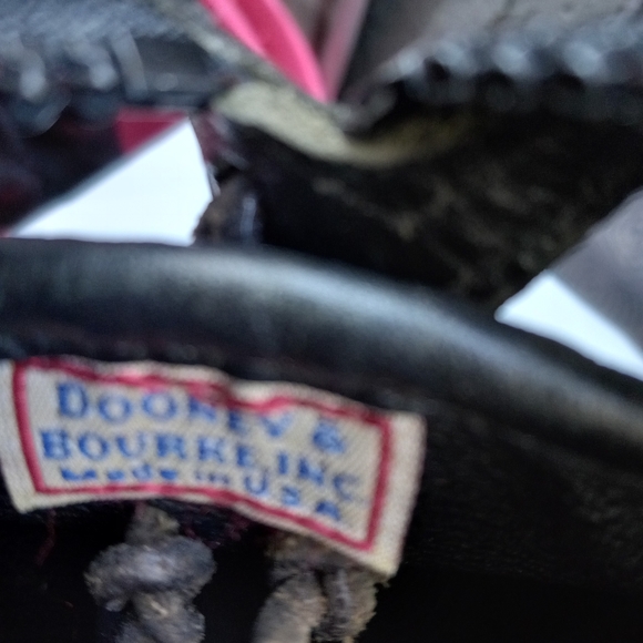 Dooney & Bourke - Picture 6 of 7